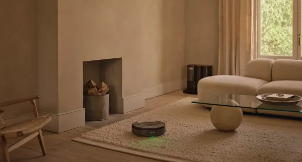Dyson Spot+Scrub Ai, il primo robot Dyson per la pulizia a secco e a umido